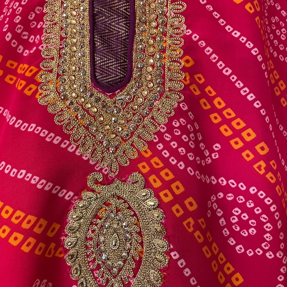 Tunic suit  - 2 piece - gold trimmed pink/crimson with gold pants - Picture 3 of 7